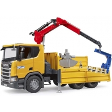 BRUDER 03551 SCANIA SUPER 560R CONSTRUCTION TRUCK WITH CRANE AND 2 PALLETS