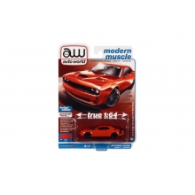 AUTOWORLD AWSP111 1:64 2019 DODGE CHAL R / T SCAT PACK RED