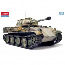 ACADEMY 13529 1:35 PZ . KPFW . V PANTHER AUSF . G VER . EARLY