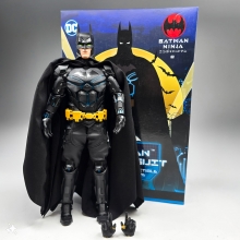 DEVALUADO TARACE SA0102 DC BATMAN MODERN SUIT ESCALA 1/6