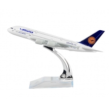 AIRPLANE AIRBUS A380 1:400 LUFTHANSA