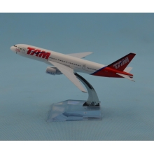 AIRPLANE B777 BRAZIL TAM AIRPLANE MODEL