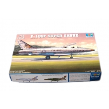 TRUMPETER 02840 1:48 F 100F SUPER SABRE