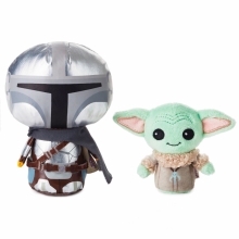 HALLMARK ITTY BITTYS STAR WARS MANDALORIAN AND THE CHILD 2 PACK