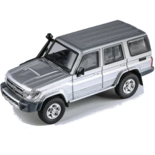 PARAGON 55312 1:64 TOYOTA LAND CRUISER LC76 SILVER PEARL
